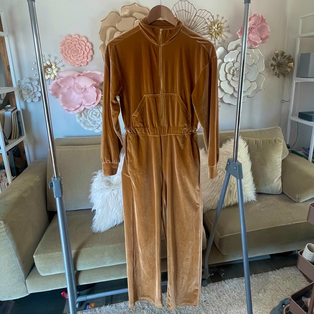 Fabletics Jumpsuit, Women’s Size Small. Gold/Orange.